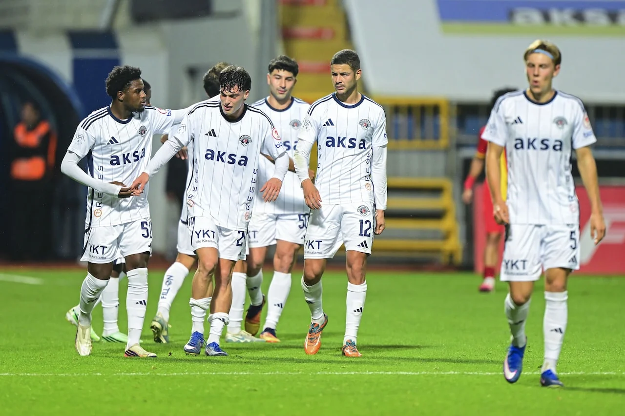 Kasımpaşa 3 golle 4. tura yükseldi