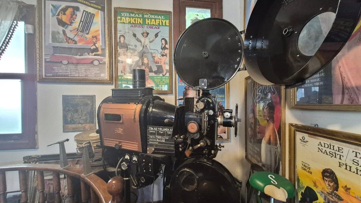 Eskişehir'de 98 yıllık sinema makinesi zamana meydan okuyor