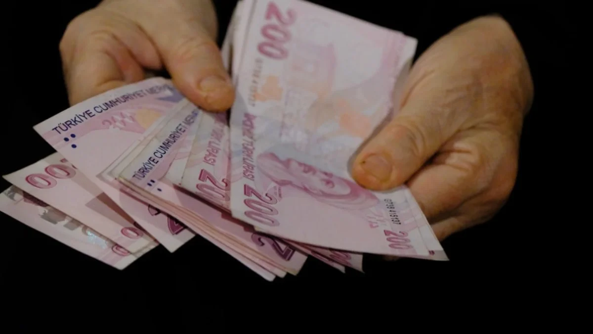 2027’de emekliye enflasyonun üzerinde zam sinyali: Seçim ekonomisinin ilk adımı mı?