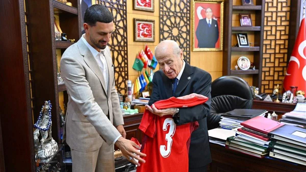 Merih Demiral'dan Devlet Bahçeli'ye ziyaret